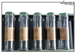 全(quán)自動臥(wò)式圓瓶(píng)貼標(biāo)機_ 高速臥式圓瓶貼標機_東莞市一起草 www.17.com网站自動化科技有限公司