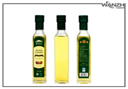 全自動單側麵貼標機_ 側（cè）麵自動貼標（biāo）機_東莞市一起草 www.17.com网站自動化科技有限公司