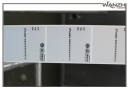 全自動卷膜貼標機_卷膜貼標機_一起草 www.17.com网站自動化（huà）