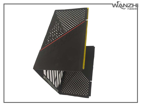 自（zì）動貼高溫膠機_貼高溫膠機_東莞市一起草 www.17.com网站自動化科技有限公司