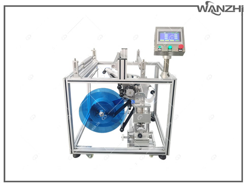 口（kǒu）罩海綿條貼附機, 口罩貼海綿條機構,  折疊口罩機貼海綿條生產線（xiàn）